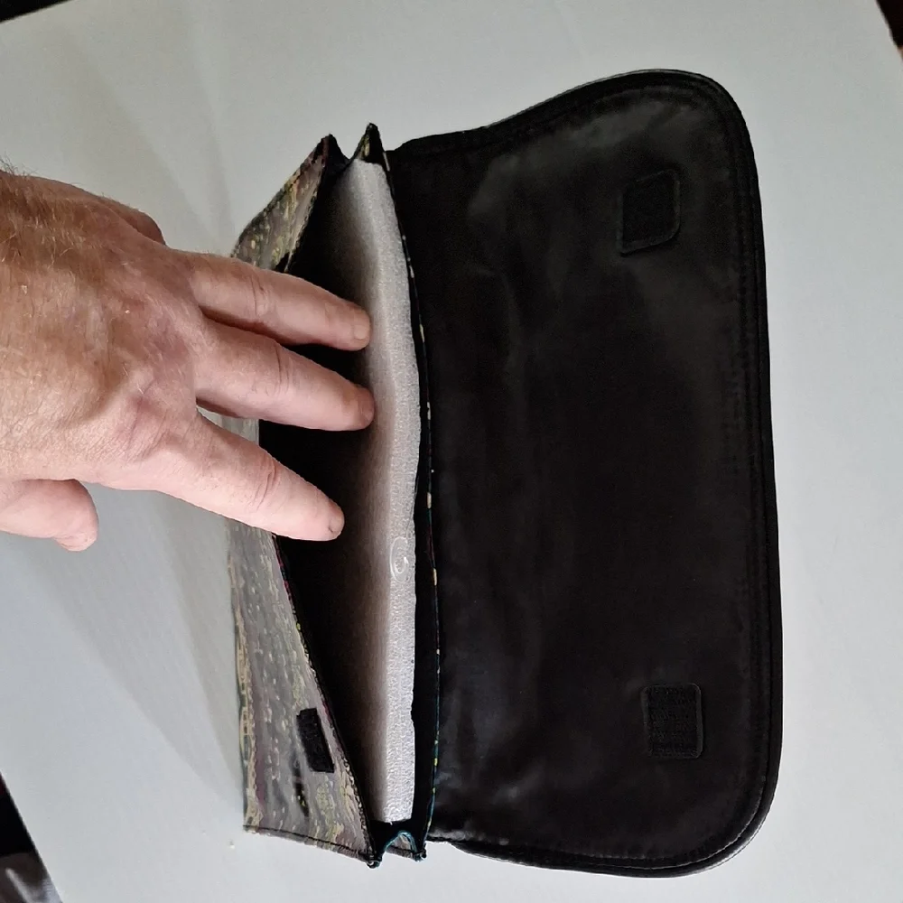 MUDD Multicolor Tablet Case - Picture 7 of 8